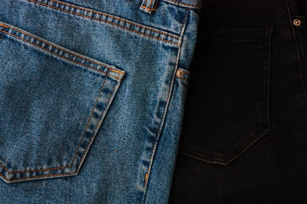 Bellissimi jeans blu e neri da vicino
 - Foto, immagini