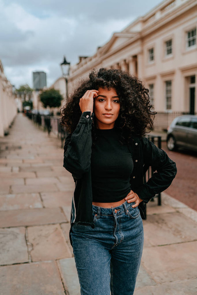 Portrait Charming Young African Woman with Curly Hair, Street Style - Zdjęcie, obraz