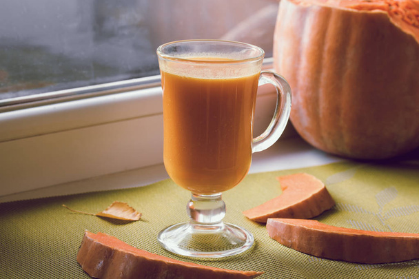 pumpkin drink with coconut oil and honey - Foto, Imagem