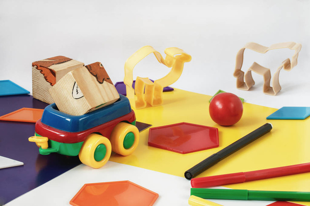 objects for children's creativity and development. Felt pens, figrets, colored cardboard and animal - Φωτογραφία, εικόνα