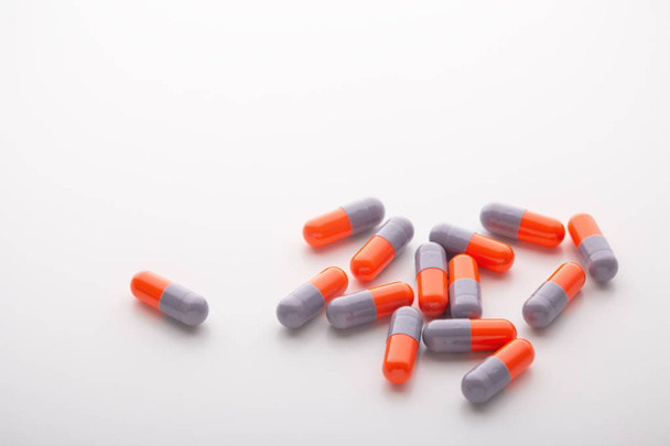 Medicine pills on white background - Φωτογραφία, εικόνα