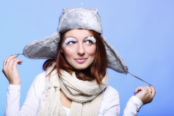 winter fashion woman warm clothing creative makeup - Foto, imagen