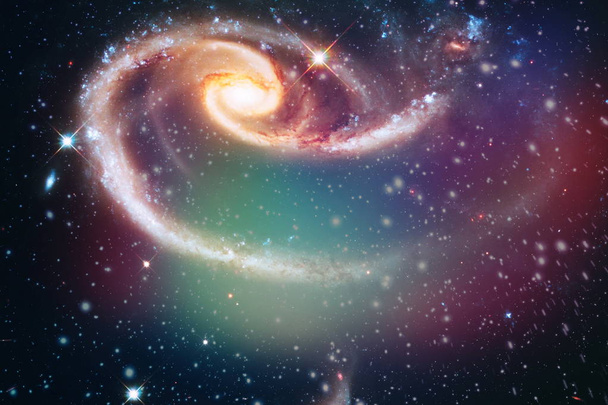 Походження Всесвіту. Зоряне скупчення і туманність - хмара в космосі. Абстрактна астрономічна галактика, зоряний пил і яскраві яскраві яскраві зірки. Елементи цього боввана, надані Насою.. - Фото, зображення