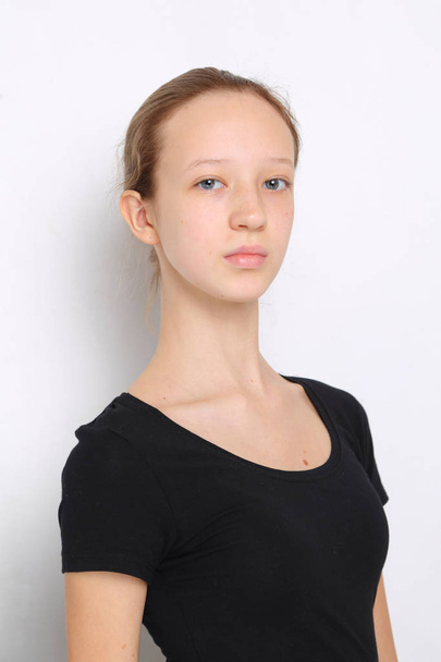 Caucasian teen girl studio portrait - Фото, изображение