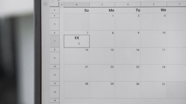 Schreibprüfungen am 7. im Kalender, um sich dieses Datum zu merken. - Filmmaterial, Video