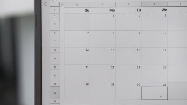 Examens schrijven op 31ste op kalender om deze datum te onthouden. - Video