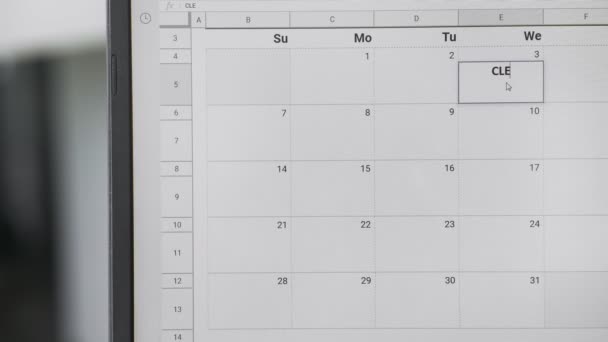Putztag am 3. auf den Kalender schreiben, um sich an dieses Datum zu erinnern. - Filmmaterial, Video