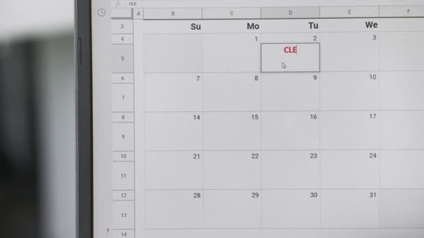 Escrevendo vermelho LIMPEZA DIA no dia 2 no calendário para lembrar esta data
. - Filmagem, Vídeo