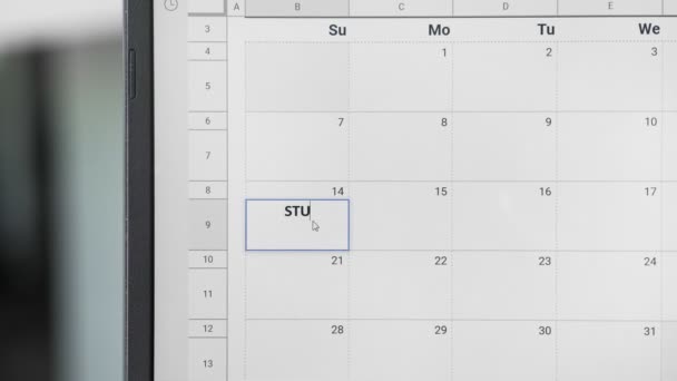 Psaní studijního času 14. a zkopírujte do celého týdne v kalendáři, abyste si zapamatovali toto datum. - Záběry, video