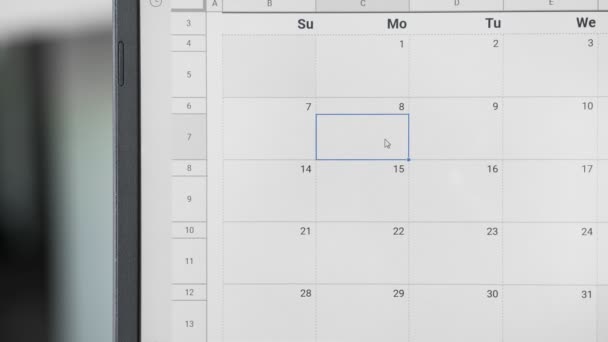Schreiben Bussines Treffen am 8. auf Kalender, um dieses Datum zu erinnern. - Filmmaterial, Video