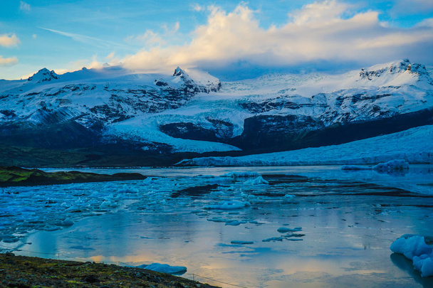 Izland Fjallsarlon gleccser tó - Fotó, kép