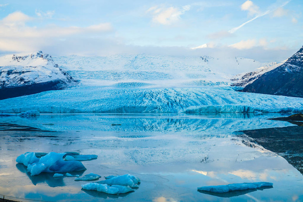 Islanda Fjallsarlon lago ghiacciaio
 - Foto, immagini