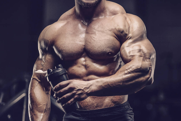 Brutal strong athletic men muscles workout bodybuilding muscular - 写真・画像