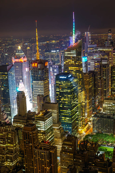 Widok nocy w Nowym Jorku widziany z Empire State Building - Zdjęcie, obraz