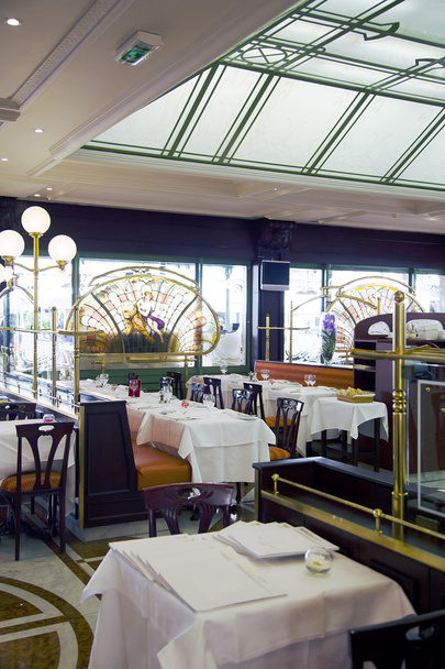 Розкішний інтер'єр кафе de Pari - Фото, зображення