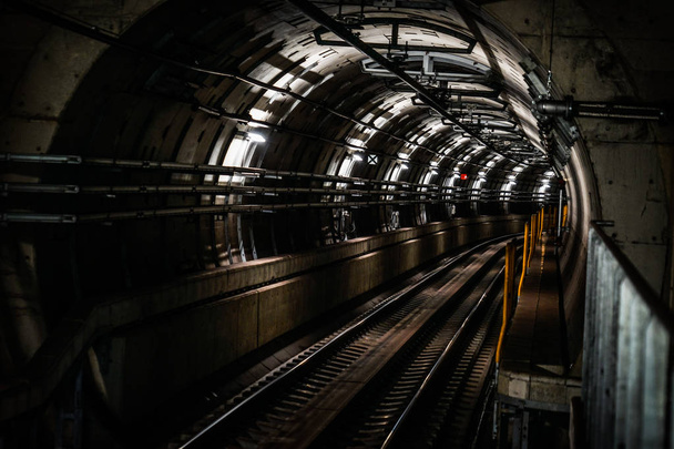 Miejski tunel metra Sendai - Zdjęcie, obraz