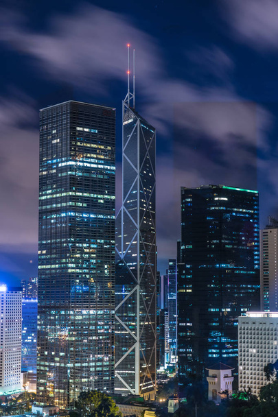 De los rascacielos de Hong Kong Región Administrativa Especial vista nocturna
 - Foto, imagen
