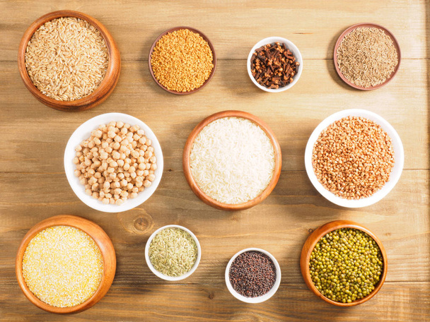 Rice, corn flakes, oat, mung bean, fenugreek, buckwheat, fennel, - Foto, Imagem