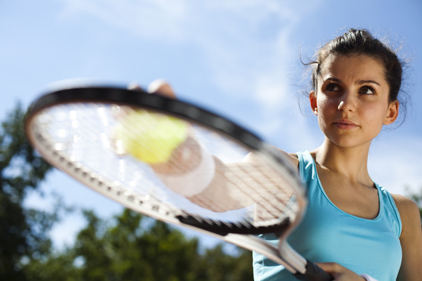 Dívka hraje tenis - Fotografie, Obrázek