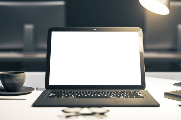 Closeup of white laptop on desktop - Foto, Imagem