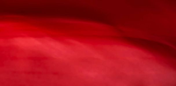 赤い抽象芸術の背景、シルクの質感とモティの波線 - 写真・画像