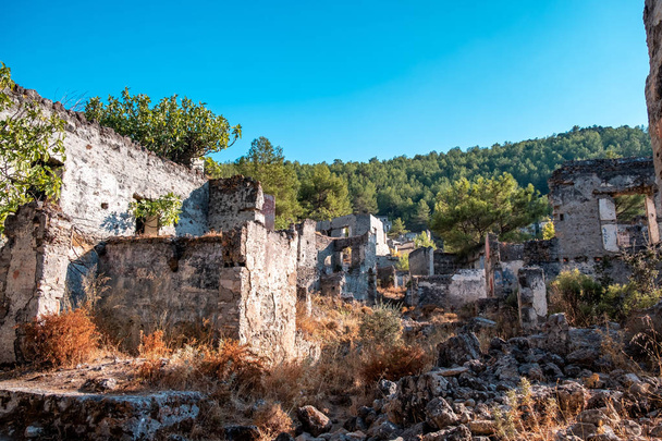 Ruins of Kayakoy Village in Fethiye Town, Kayakoy Village is old abandoned historical Greek village - Foto, Imagem