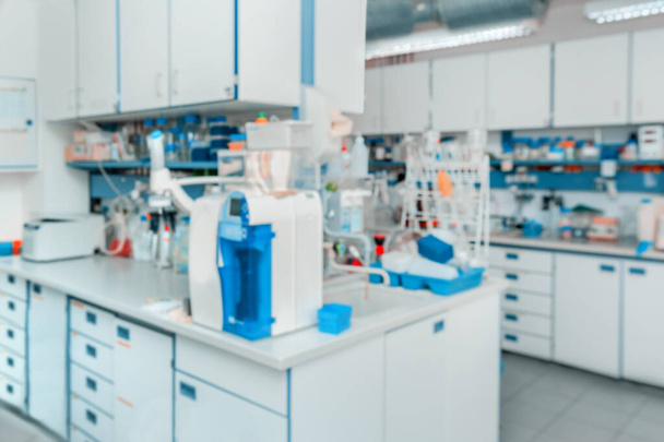 Scientific background: modern laboratory interior out of focus - Φωτογραφία, εικόνα