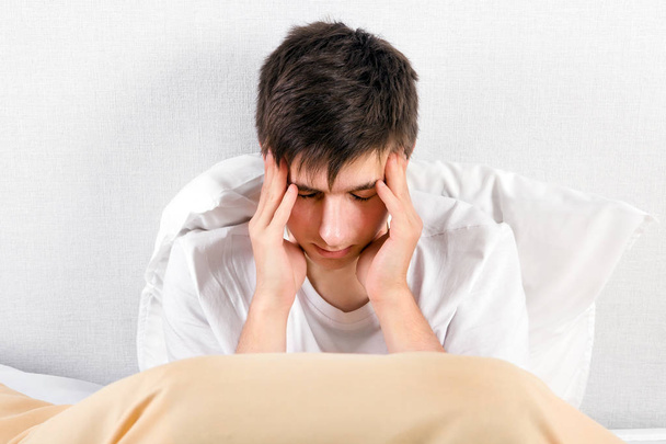 Young Man feel a Headache - Foto, Imagen