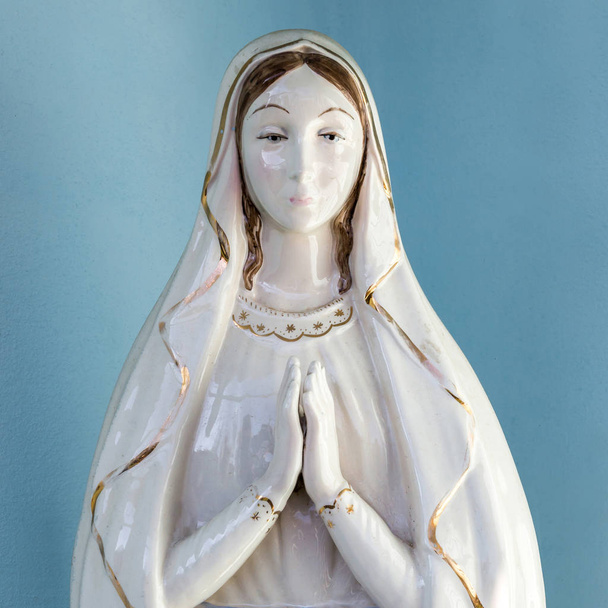 Neitsyt Maria patsas - Valokuva, kuva