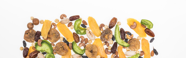 vista superior de frutos secos turcos surtidos, frutas secas y frutas confitadas aisladas en blanco, plano panorámico
 - Foto, Imagen