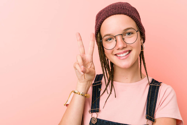 Young caucasian hipster woman showing number two with fingers. - Φωτογραφία, εικόνα