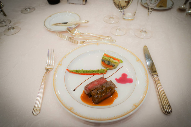 Imagem de cozinha de restaurante elegante (festa de casamento
) - Foto, Imagem