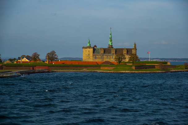 Kronborg Castle, Helsingor, Denmark: Kronborg is known by many also as Elsinore, the setting for much of William Shakespeare's famous tragedy Hamlet, Prince of Denmark. - Foto, imagen