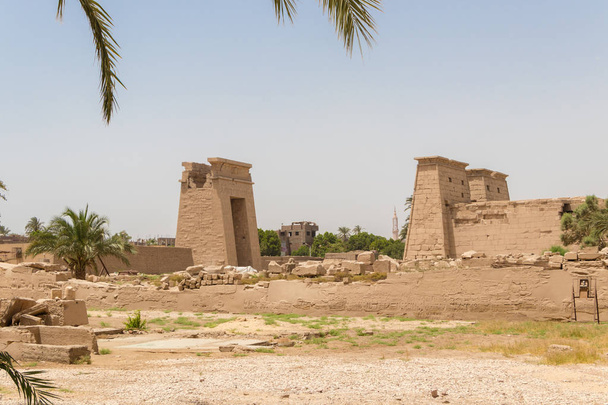 Świątynia Karnak w starożytnym mieście Teb, Luxor, Egipt - Zdjęcie, obraz