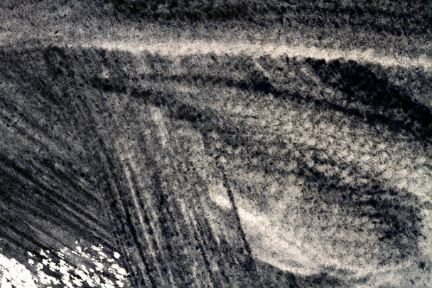 Schwarze Aquarellmalerei Textur auf weißem Hintergrund - Foto, Bild