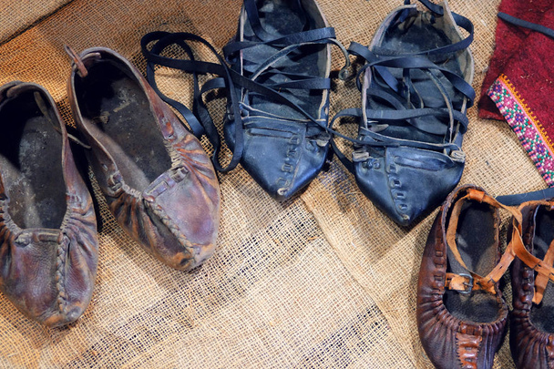 Staré kožené boty. Historická obuv - Fotografie, Obrázek
