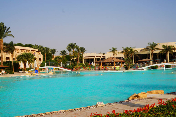 piscine de l'hôtel en Egypte
 - Photo, image
