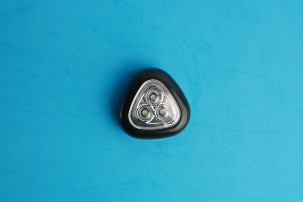trojúhelníková černá baterka LED - Fotografie, Obrázek