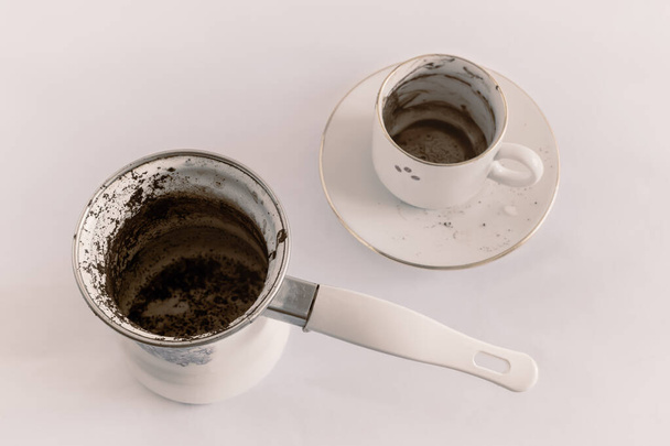 Likainen turkkilainen kahvia ja kahvia Cup, ylhäältä
 - Valokuva, kuva