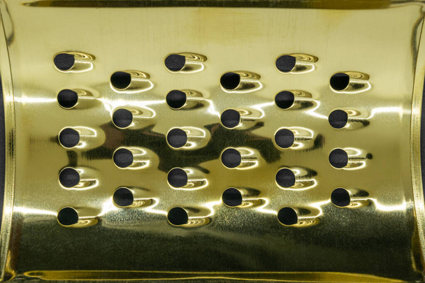 Золотая ручная решетка
 - Фото, изображение