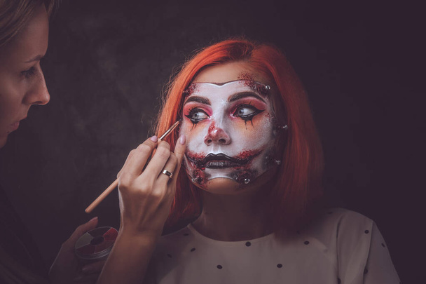 Makeup artist is creating scary art for Halloween - Foto, afbeelding