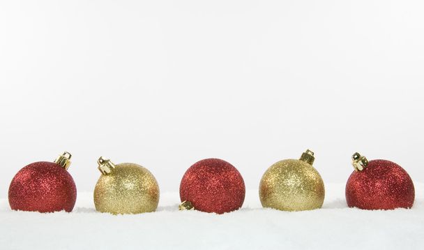 Christmas Tree Decorations and Snow - Foto, afbeelding