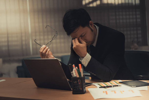 Asian businessman stressed from work,Furious from hard work,Boss complain about project,Thailand people,Young man stressful,Clerk fail from job - Foto, Imagen
