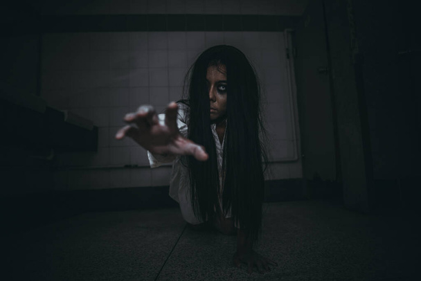 Portrait of asian woman make up ghost face,Horror scene,Scary background,Halloween poster - Fotoğraf, Görsel