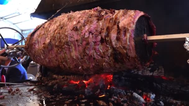 Doner Meat in Traditional Turkish Restaurant - Кадры, видео