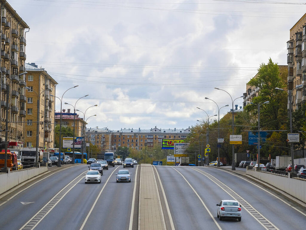 Moscow, Russia - September, 21, 2019: image of traffic in Moscow - Photo, image