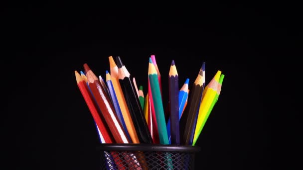  Equipo escolar Lápices coloridos
 - Imágenes, Vídeo