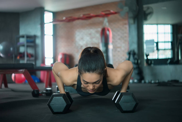 Beautiful asian woman training fitness in the gym,Thailand - Fotoğraf, Görsel