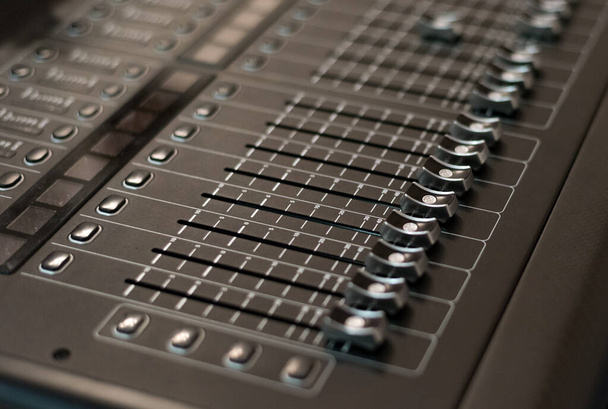 Console de mixage audio. Mélangeur audio, équipement musical. broadca
 - Photo, image