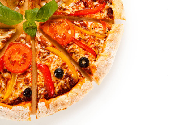 pizza with cheese and vegetables - Foto, Bild
